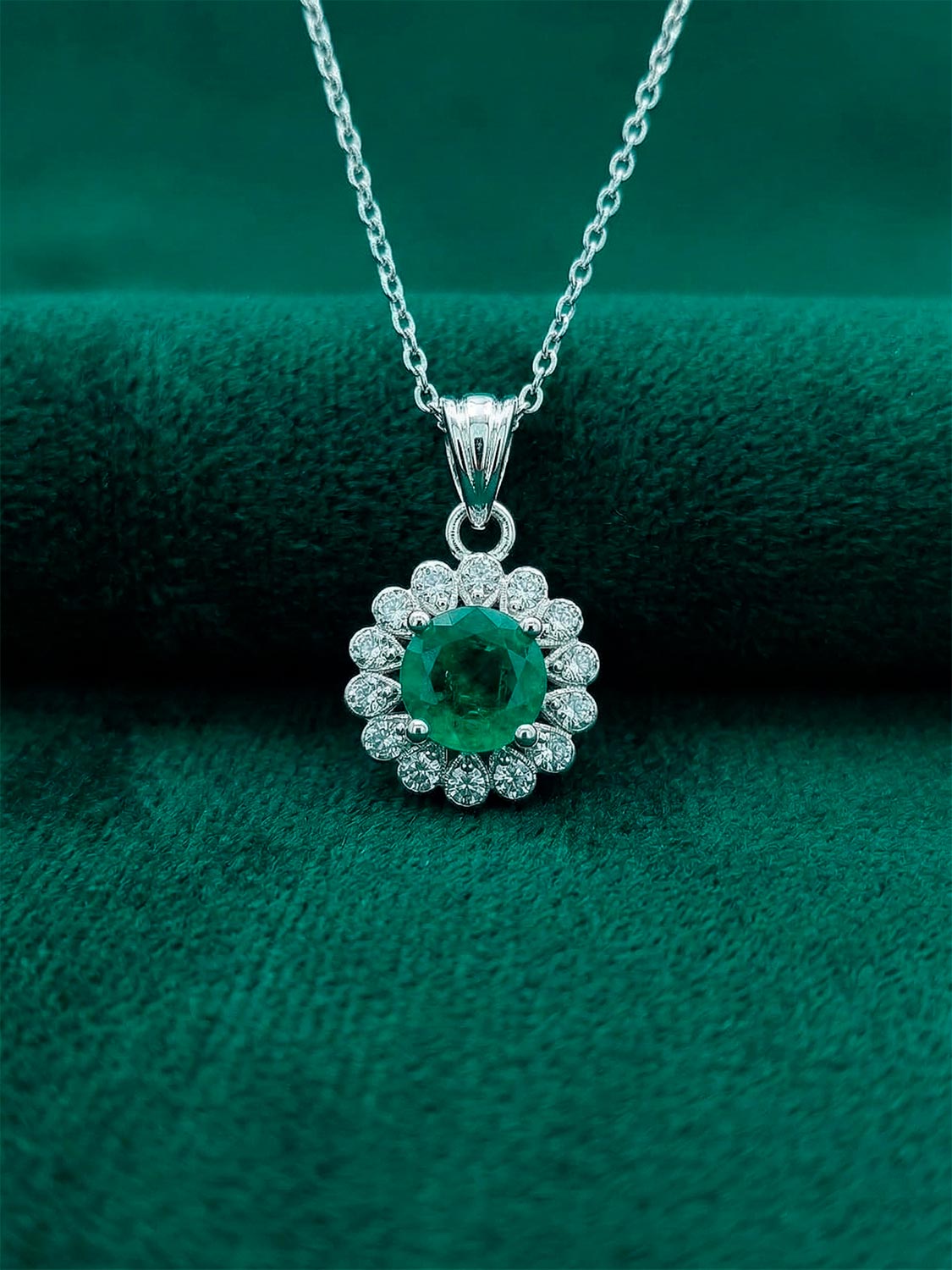 dije_cadenas_esmeralda_colombiana