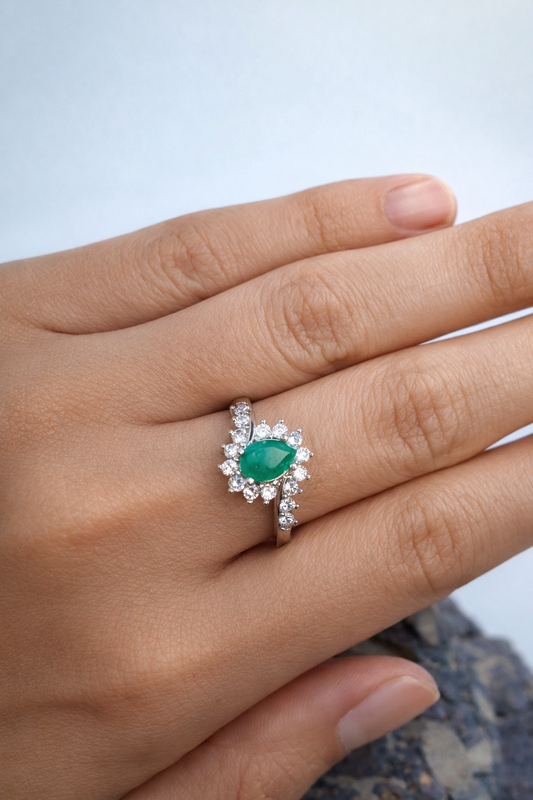 Anillo Diana Esmeralda – Plata 925 con esmeralda natural facetada