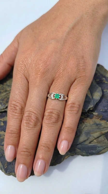 Anillo Mariposa Esmeralda – Plata 925 con esmeralda natural facetada
